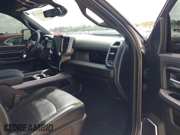 2024 Ram 2500 Laramie with VIN 3C6UR5FL2RG161679, listed as a IAAI auction lot 41957177 with 28,234 mi miles and . Bid and sale history available at DreamBid. Image 5.