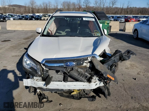 2018 Subaru Forester Limited with VIN JF2SJARC7JH402790, listed as a Copart auction lot 67860942 with 9,999 mi miles. Bid and sale history available at carsss.com. Image 5.