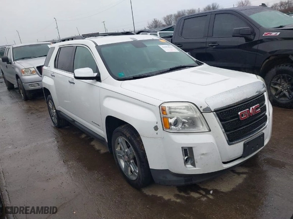 2013 GMC Terrain SLE with VIN 2GKALSEK0D6117564, listed as a IAAI auction lot 41982044 with 261,875 mi miles. Bid and sale history available at carsss.com. Image 1.