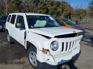 2016 Jeep Patriot Sport z VIN 1C4NJRBB6GD725658, wystawiony jako IAAI lot #41819193 z przebiegiem 82 442 mil mil oraz . Historia ofert i sprzedaży dostępna na DreamBid. Obrazek 1.