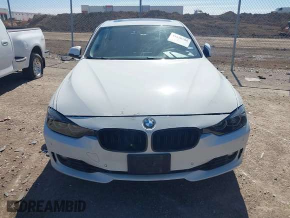 2014 BMW 3 Series 328i z VIN WBA3C1C55EK109483, wystawiony jako IAAI lot #41670180 z przebiegiem 99 947 mil mil oraz . Historia ofert i sprzedaży dostępna na DreamBid. Obrazek 12.