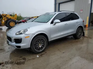 2017 Porsche Cayenne z VIN WP1AA2A2XHKA84260, wystawiony jako Copart lot #54874485 z przebiegiem 91 785 mil mil oraz Szkoda całkowita • Salvage title. Historia ofert i sprzedaży dostępna na DreamBid. Obrazek 1.