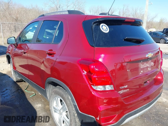 2022 Chevrolet Trax LT with VIN KL7CJLSM9NB568820, listed as a IAAI auction lot 41757713 with 35,243 mi miles. Bid and sale history available at carsss.com. Image 3.