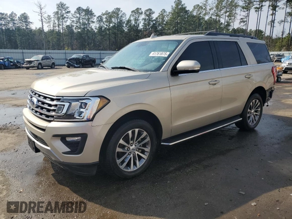 2018 Ford Expedition XLT with VIN 1FMJU1HTXJEA09642, listed as a Copart auction lot 41761875 with 77,433 mi miles and Salvage Title. Bid and sale history available at carsss.com. Image 1.