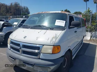 2001 Dodge Passenger z VIN 2B5WB35Z51K561431, wystawiony jako IAAI lot #42003952 z przebiegiem 171 240 mil mil oraz . Historia ofert i sprzedaży dostępna na DreamBid. Obrazek 2.