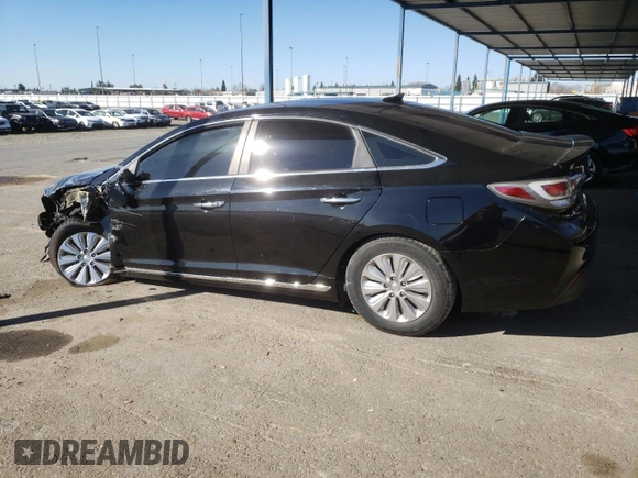 2017 Hyundai Sonata SE with VIN KMHE24L18HA051520, listed as a Copart auction lot 48121315 with 141,768 mi miles and Salvage Title. Bid and sale history available at DreamBid. Image 2.