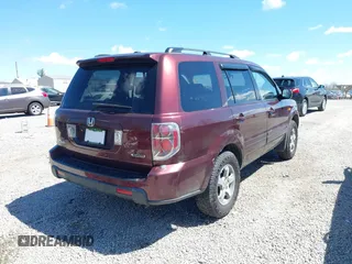 2008 Honda Pilot EX-L with VIN 5FNYF18568B033184, listed as a IAAI auction lot 42054457 with 166,468 mi miles. Bid and sale history available at carsss.com. Image 4.