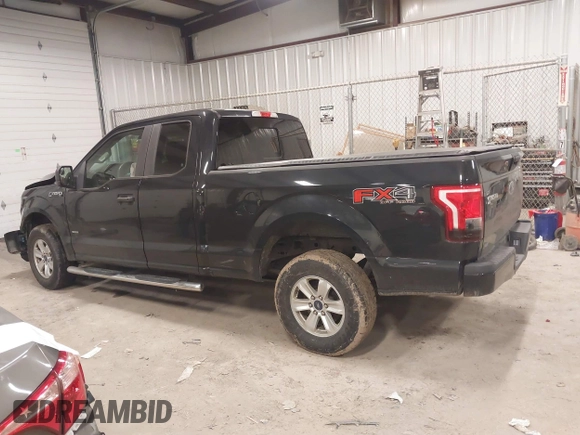 2015 Ford F-150 XLT with VIN 1FTEX1EP8FFC36723, listed as a IAAI auction lot 41738159 with 118,521 mi miles. Bid and sale history available at carsss.com. Image 14.