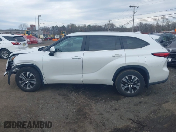 2023 Toyota Highlander L z VIN 5TDKDRBH5PS508850, wystawiony jako IAAI lot #42000739 z przebiegiem 35 914 mil mil oraz . Historia ofert i sprzedaży dostępna na DreamBid. Obrazek 14.