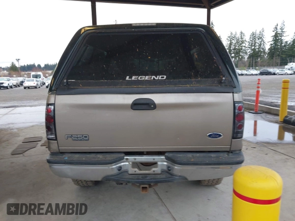 2002 Ford Super Duty F-250 XL with VIN 1FTNW21F92EB00672, listed as a IAAI auction lot 41699748 with 134,137 mi miles. Bid and sale history available at carsss.com. Image 16.