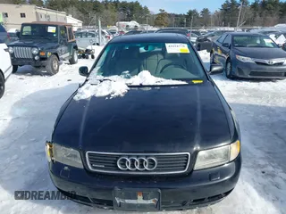 1998 Audi A4 с VIN WAUCB28DXWA078537, выставлен на аукционе IAAI как лот 41618778 с пробегом 234 824 миль миль и . История ставок и продаж доступна на DreamBid. Изображение 12.