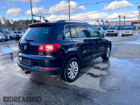 2011 Volkswagen Tiguan SE with VIN WVGBV7AX4BW535519, listed as a Copart auction lot 50371585 with 150,695 mi miles and Clean Title. Bid and sale history available at DreamBid. Image 4.