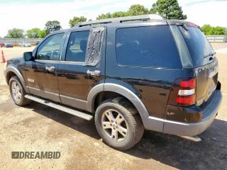 2006 Ford Explorer XLT z VIN 1FMEU63E06UA12893, wystawiony jako Copart lot #58026715 z przebiegiem 200 767 mil mil oraz Czysty tytuł • Clean title. Historia ofert i sprzedaży dostępna na DreamBid. Obrazek 2.