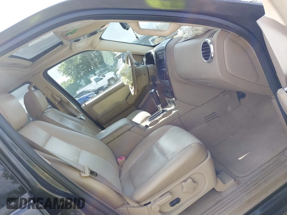 2007 Ford Explorer Limited с VIN 1FMEU75887UA89297, выставлен на аукционе IAAI как лот 42653837 с пробегом 156 768 миль миль и . История ставок и продаж доступна на DreamBid. Изображение 5.