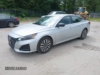 2024 Nissan Altima SV with VIN 1N4BL4DV4RN346569, listed as a IAAI auction lot 42827680 with 22,155 mi miles and . Bid and sale history available at DreamBid. Image 2.