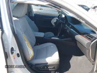 2018 Lexus ES with VIN 58ABK1GG1JU116186, listed as a IAAI auction lot 41981965 with 98,233 mi miles. Bid and sale history available at carsss.com. Image 5.