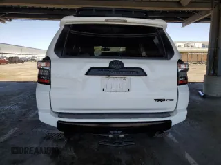 2019 Toyota 4Runner SR5 с VIN JTEBU5JR5K5700458, выставлен на аукционе Copart как лот 59049125 с пробегом 70 684 миль миль и Списание • Salvage title. История ставок и продаж доступна на DreamBid. Изображение 6.
