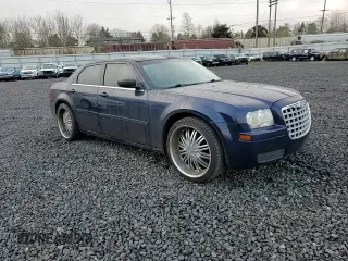 2005 Chrysler 300 with VIN 2C3JA43R75H169166, listed as a Copart auction lot 84252574 with 181,634 mi miles and Salvage Title. Bid and sale history available at carsss.com. Image 11.