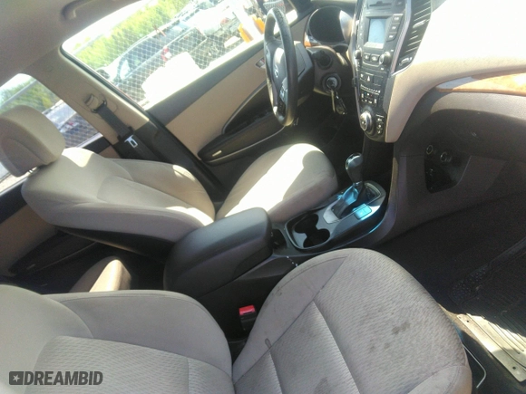 2016 Hyundai Santa Fe SE with VIN KM8SM4HF9GU162284, listed as a IAAI auction lot 42061934 with 155,544 mi miles. Bid and sale history available at carsss.com. Image 5.
