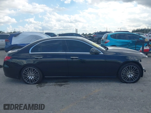 2022 Mercedes-Benz C 300 with VIN W1KAF4HB3NR042509, listed as a IAAI auction lot 41545611 with 24,121 mi miles and . Bid and sale history available at DreamBid. Image 13.