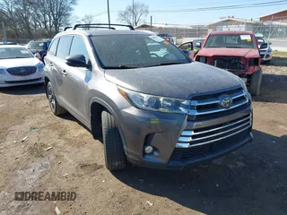 2017 Toyota Highlander Limited with VIN 5TDDZRFH9HS464762, listed as a IAAI auction lot 41396047 with 60,528 mi miles and . Bid and sale history available at DreamBid. Image 1.