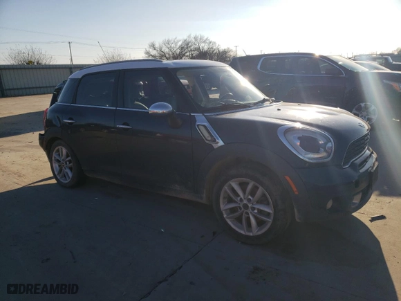 2014 MINI Cooper Countryman S with VIN WMWZC3C53EWT00480, listed as a Copart auction lot 41451895 with 162,219 mi miles and Salvage Title. Bid and sale history available at carsss.com. Image 4.