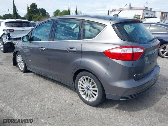 2014 Ford C-Max Hybrid SEL with VIN 1FADP5BU2EL507925, listed as a IAAI auction lot 41817702 with 137,490 mi miles. Bid and sale history available at carsss.com. Image 3.