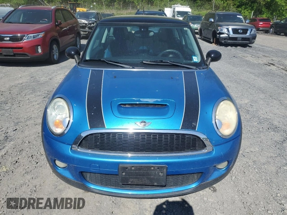 2009 MINI Hardtop S with VIN WMWMF73589TW80965, listed as a Copart auction lot 56578695 with 80,012 mi miles and Clean Title. Bid and sale history available at DreamBid. Image 5.