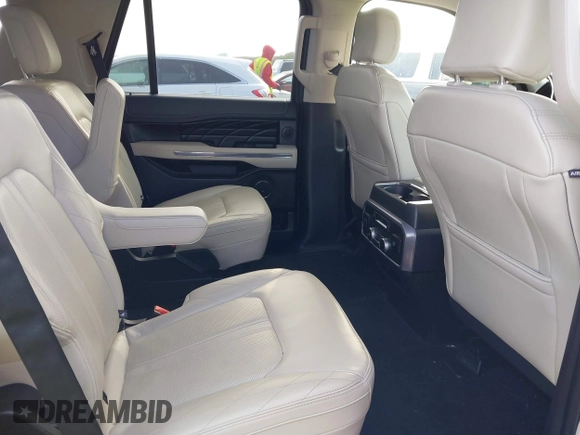 2018 Ford Expedition Platinum with VIN 1FMJU1LT3JEA51867, listed as a IAAI auction lot 40509097 with 1 mi miles. Bid and sale history available at carsss.com. Image 8.