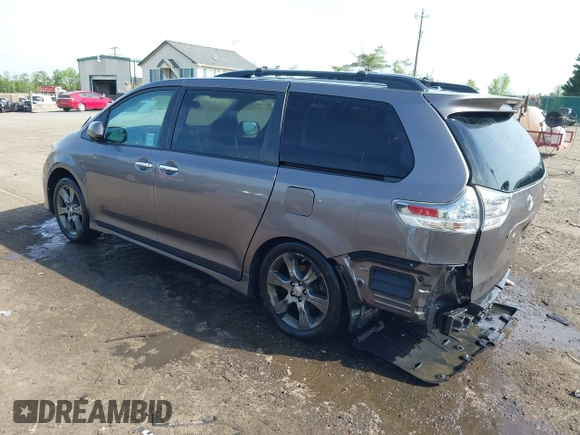 2015 Toyota Sienna SE с VIN 5TDXK3DC5FS640306, выставлен на аукционе IAAI как лот 42109088 с пробегом 162 383 миль миль и . История ставок и продаж доступна на DreamBid. Изображение 3.