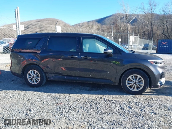 2023 Kia Carnival LX with VIN KNDNB4H38P6236697, listed as a IAAI auction lot 41652574 with 37,454 mi miles. Bid and sale history available at carsss.com. Image 13.