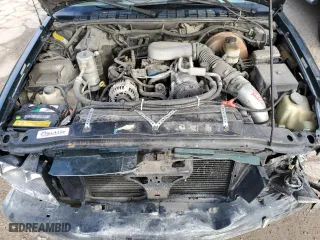 2001 GMC Sonoma SLS w/1SG Pkg with VIN 1GTCS19W318247147, listed as a Copart auction lot 83135464 with 292,056 mi miles and Salvage Title. Bid and sale history available at carsss.com. Image 12.