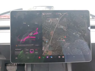 2021 Tesla Model 3 Standard Range Plus z VIN 5YJ3E1EA3MF060027, wystawiony jako IAAI lot #42319107 z przebiegiem 44 339 mil mil oraz . Historia ofert i sprzedaży dostępna na DreamBid. Obrazek 17.