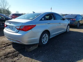 2011 Hyundai Sonata GLS with VIN 5NPEB4AC7BH256366, listed as a IAAI auction lot 41881465 with 184,161 mi miles and . Bid and sale history available at carsss.com. Image 4.
