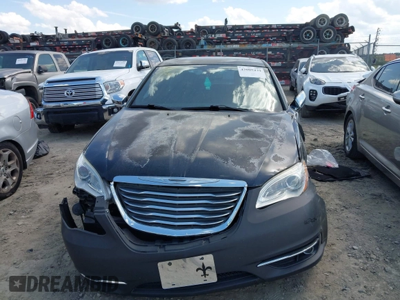 2014 Chrysler 200 Limited z VIN 1C3CCBCG5EN134347, wystawiony jako IAAI lot #42009439 z przebiegiem 96 653 mil mil oraz . Historia ofert i sprzedaży dostępna na DreamBid. Obrazek 12.