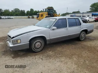 1990 Cadillac DeVille z VIN 1G6CD5335L4264884, wystawiony jako Copart lot #54398355 z przebiegiem 105 152 mil mil oraz Szkoda całkowita • Salvage title. Historia ofert i sprzedaży dostępna na DreamBid. Obrazek 1.