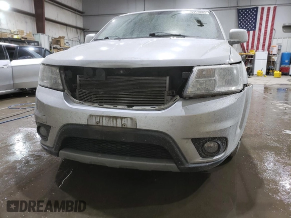 2013 Dodge Journey SXT with VIN 3C4PDCBB1DT558323, listed as a Copart auction lot 45953885 with 165,781 mi miles and Salvage Title. Bid and sale history available at DreamBid. Image 5.