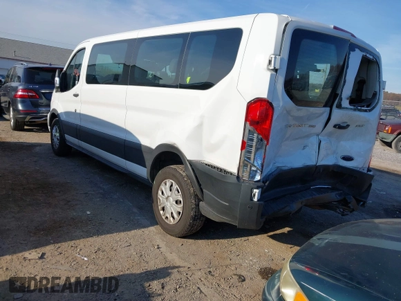 2021 Ford Transit Passenger XL z VIN 1FBAX2Y80MKA30698, wystawiony jako IAAI lot #40880936 z przebiegiem 119 808 mil mil oraz . Historia ofert i sprzedaży dostępna na DreamBid. Obrazek 3.