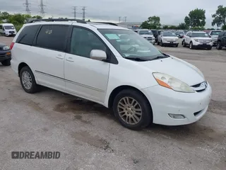 2008 Toyota Sienna XLE with VIN 5TDBK22C38S009418, listed as a IAAI auction lot 42776858 with 220,139 mi miles and . Bid and sale history available at DreamBid. Image 1.