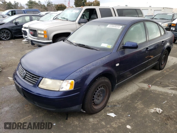 2000 Volkswagen Passat with VIN WVWMA23B9YP355680, listed as a Copart auction lot 45560034 with 82,100 mi miles and Salvage title. Bid and sale history available at DreamBid. Image 1.