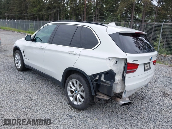 2016 BMW X5 xDrive40e z VIN 5UXKT0C55G0S77047, wystawiony jako IAAI lot #42224623 z przebiegiem 102 611 mil mil oraz . Historia ofert i sprzedaży dostępna na DreamBid. Obrazek 3.