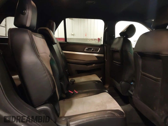 2017 Ford Explorer XLT with VIN 1FM5K8D86HGA22842, listed as a IAAI auction lot 41979924 with 103,486 mi miles and . Bid and sale history available at carsss.com. Image 8.