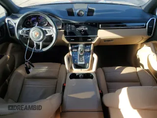 2019 Porsche Cayenne z VIN WP1AA2AY2KDA01596, wystawiony jako Copart lot #51336085 z przebiegiem 36 392 mil mil oraz Szkoda całkowita • Salvage title. Historia ofert i sprzedaży dostępna na DreamBid. Obrazek 8.