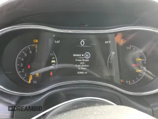 2022 Jeep Grand Cherokee Limited z VIN 1C4RJFBG9NC122654, wystawiony jako Copart lot #44628875 z przebiegiem 42 862 mil mil oraz Szkoda całkowita • Salvage title. Historia ofert i sprzedaży dostępna na DreamBid. Obrazek 9.