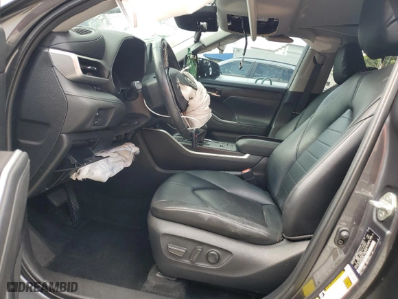 2020 Toyota Highlander XLE with VIN 5TDGZRAH4LS022288, listed as a Copart auction lot 50589795 with 64,994 mi miles and Non Repairable. Bid and sale history available at carsss.com. Image 7.
