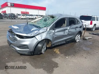 2020 Ford Edge SE z VIN 2FMPK3G97LBB16387, wystawiony jako IAAI lot #41822322 z przebiegiem Nie podano mil oraz . Historia ofert i sprzedaży dostępna na DreamBid. Obrazek 2.