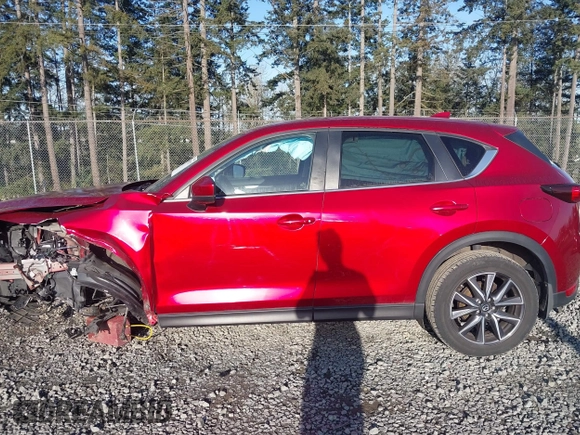 2018 Mazda CX-5 Touring with VIN JM3KFBCM8J0472991, listed as a IAAI auction lot 41959737 with 82,843 mi miles. Bid and sale history available at carsss.com. Image 15.