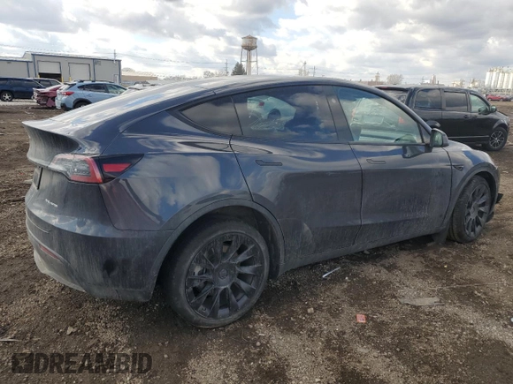 2024 Tesla Model Y Long Range with VIN 7SAYGDEE0RF985007, listed as a Copart auction lot 46619755 with Not Provided miles and Salvage Title. Bid and sale history available at DreamBid. Image 3.