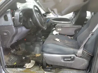 2001 Dodge 2500 z VIN 3B7KF23681G728181, wystawiony jako Copart lot #54211935 z przebiegiem 257 639 mil mil oraz Szkoda całkowita • Salvage title. Historia ofert i sprzedaży dostępna na DreamBid. Obrazek 7.