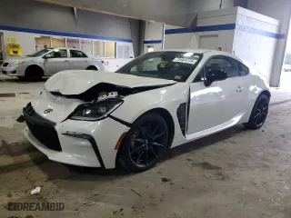 2023 Toyota GR86 Premium with VIN JF1ZNBE10P9765758, listed as a Copart auction lot 72064734 with 9,651 mi miles and Salvage Title. Bid and sale history available at carsss.com. Image 1.